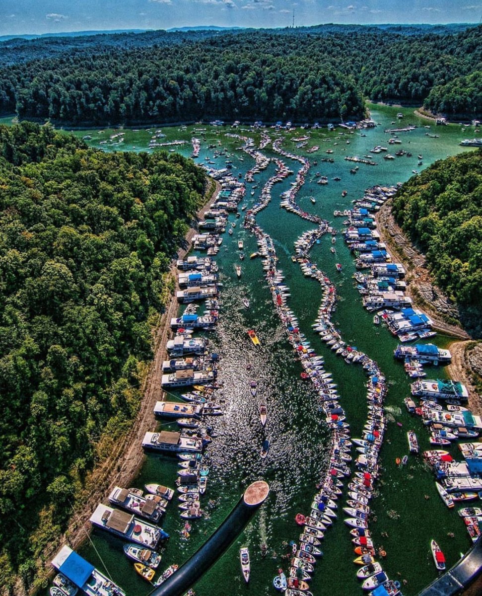 High performance powerboats Lake Cumberland Poker Run Kentucky